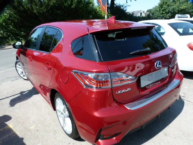 Lexus CT 200H Luxury Red #7