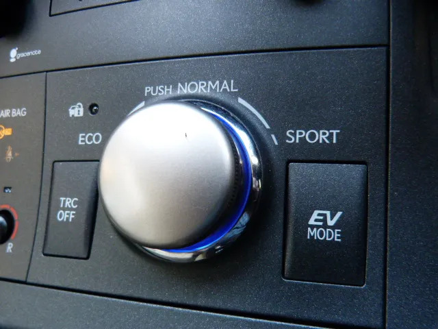 Lexus CT 200H Luxury Red #32