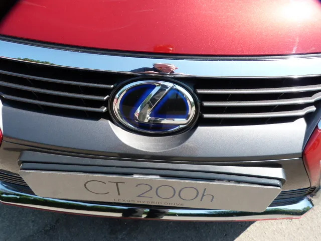 Lexus CT 200H Luxury Red #13