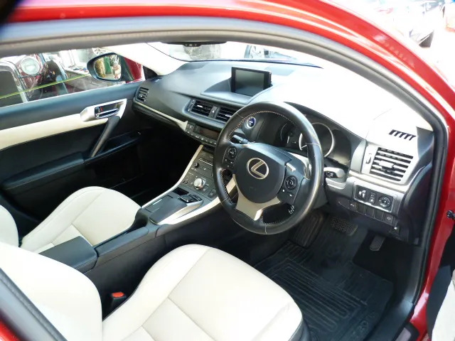 Lexus CT 200H Luxury Red #15