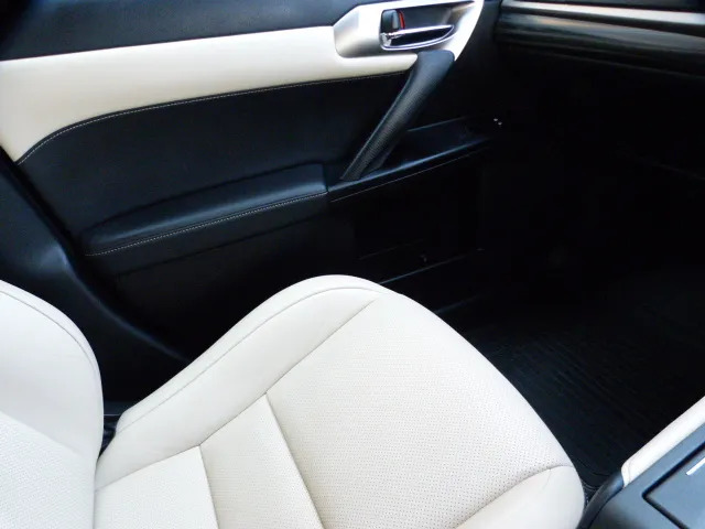 Lexus CT 200H Luxury Red #22
