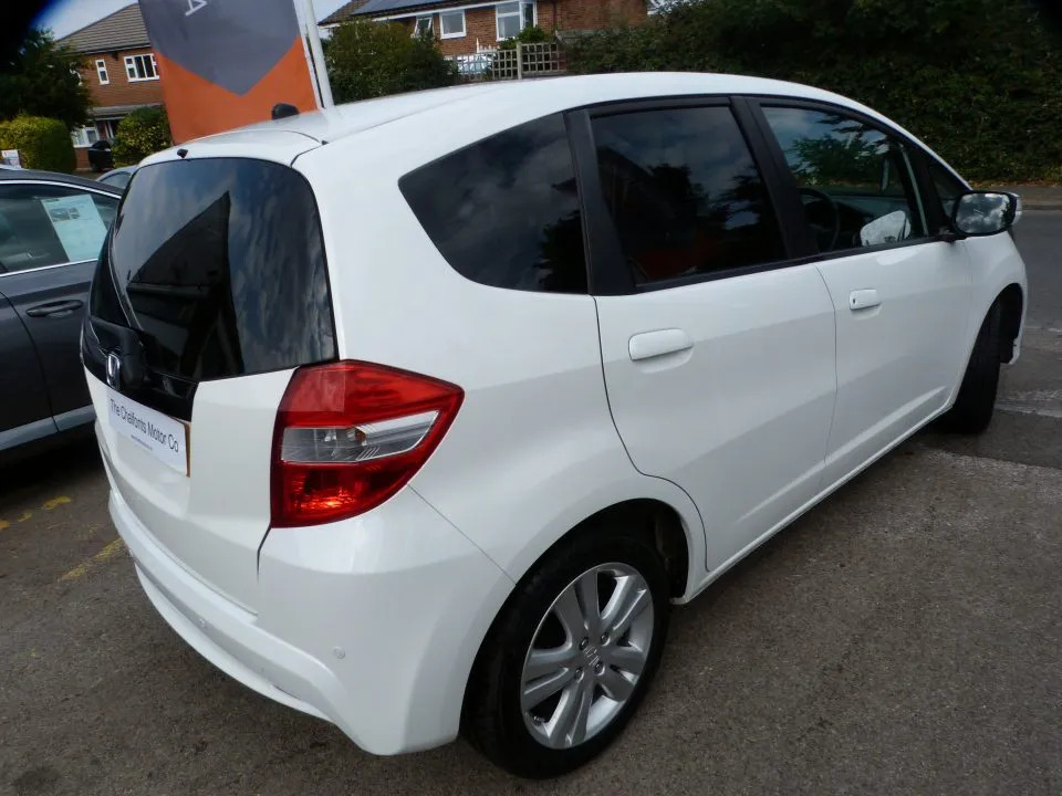Honda Jazz 1.4 I-vtec Es Plus White #6