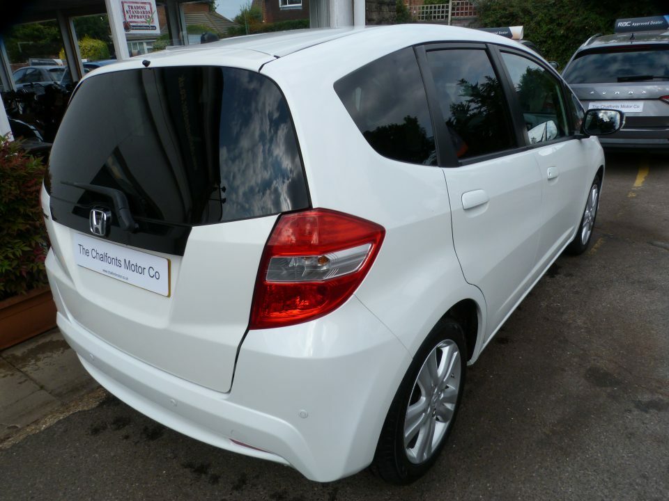 Honda Jazz 1.4 I-vtec Es Plus White #3