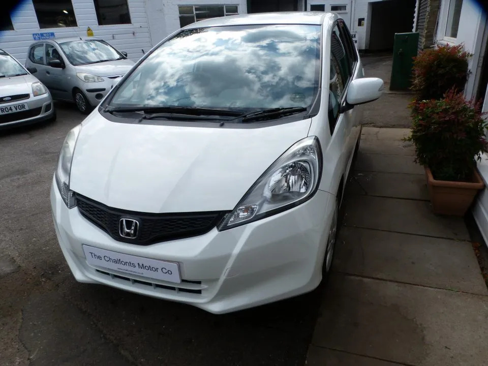 Honda Jazz 1.4 I-vtec Es Plus White #5