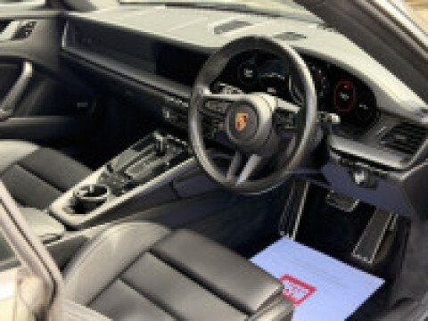 Porsche 911 3.0 T 992 Carrera Green #6