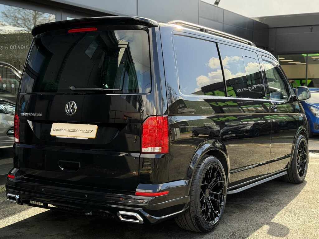 Volkswagen Transporter 2.0 Tdi T32 Highline Black #4