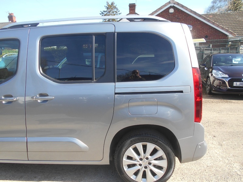 Vauxhall Combo 1.5 Turbo D 2000 Sportive Panel Van Aut Grey #19