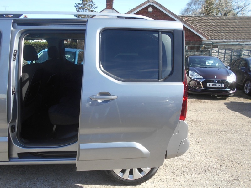 Vauxhall Combo 1.5 Turbo D 2000 Sportive Panel Van Aut Grey #18