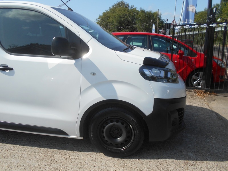 Citroen Dispatch 2017 XL 1400 Bluehdi White #6