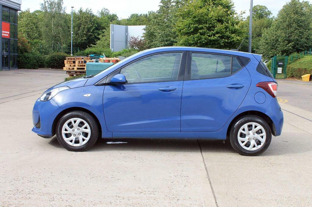 Hyundai I10 2017 Hyundai I10 1.2 Se Hatchback Manua Blue #2