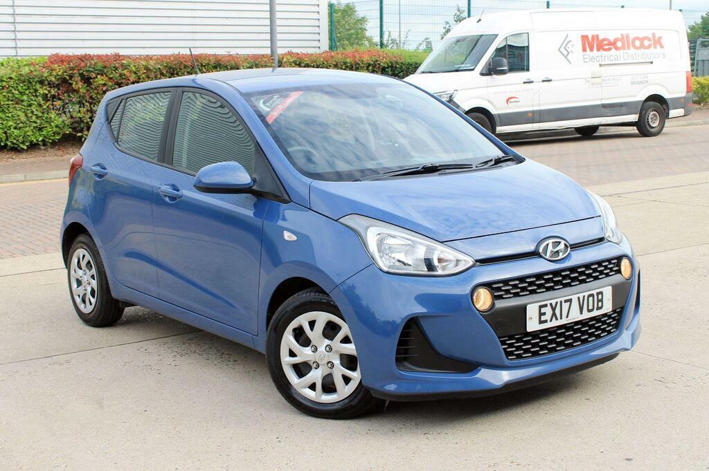 Hyundai I10 2017 Hyundai I10 1.2 Se Hatchback Manua Blue #3