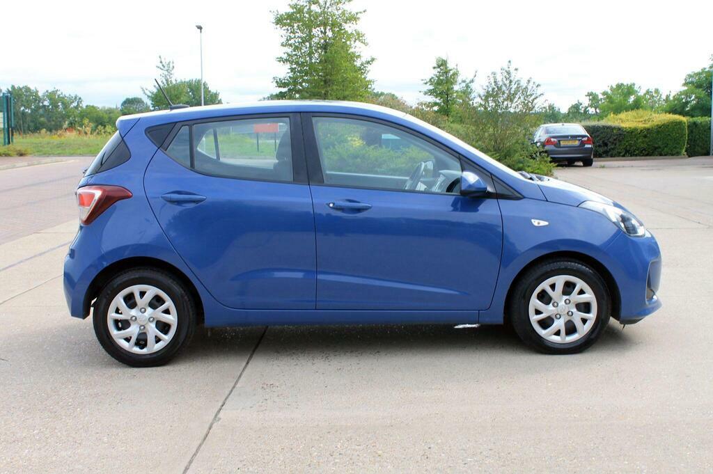 Hyundai I10 2017 Hyundai I10 1.2 Se Hatchback Manua Blue #5