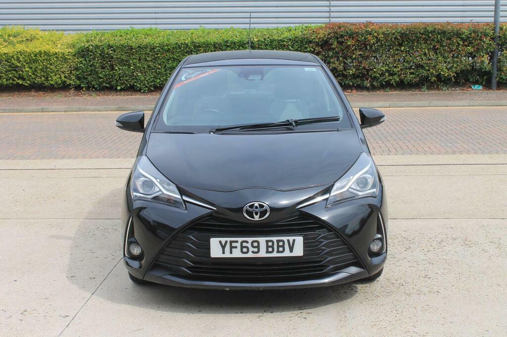 Toyota Yaris 2019 Toyota Yaris 1.5 Vvt-i Icon Tech Cvt Euro 6 5 YF69BBV Black #4