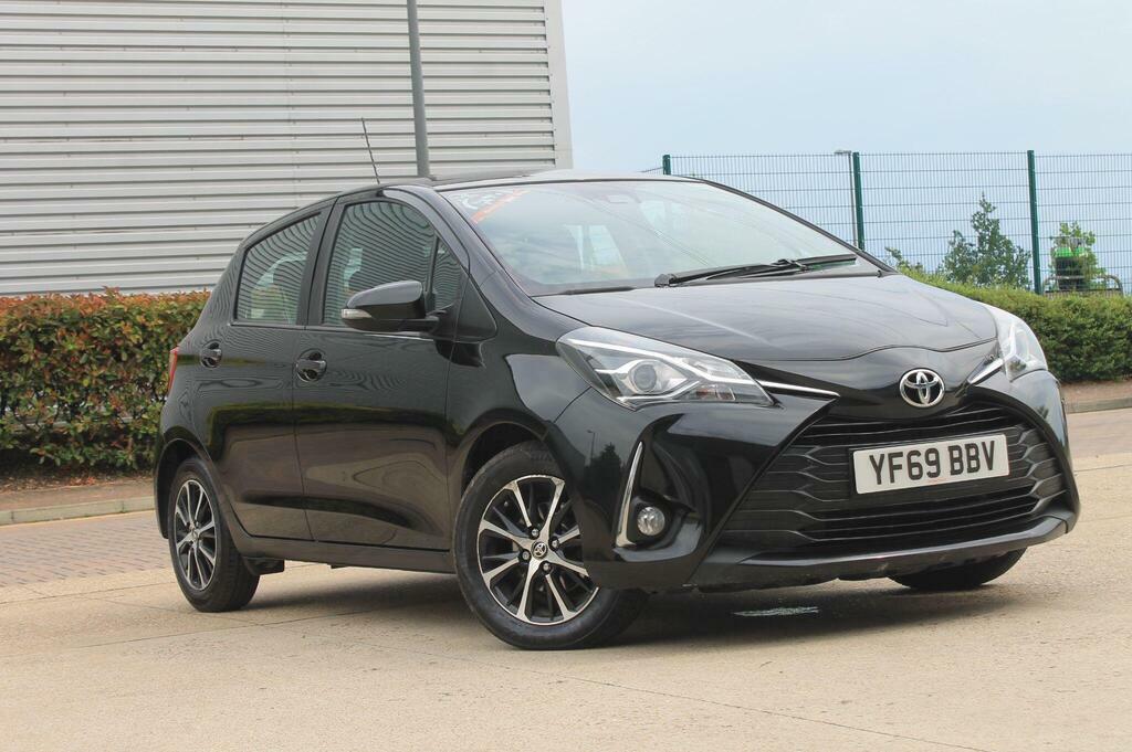 Toyota Yaris 2019 Toyota Yaris 1.5 Vvt-i Icon Tech Cvt Euro 6 5 YF69BBV Black #6