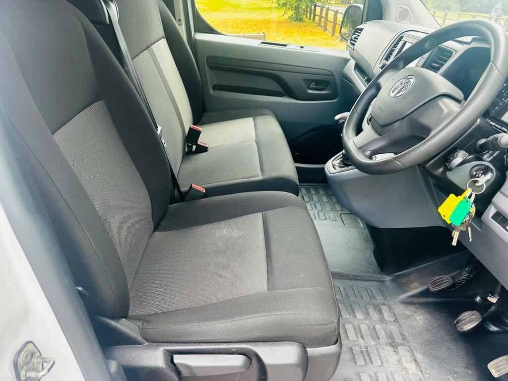 Vauxhall Vivaro 3100 2.0D 180Ps Gs H1 Dcab White #30
