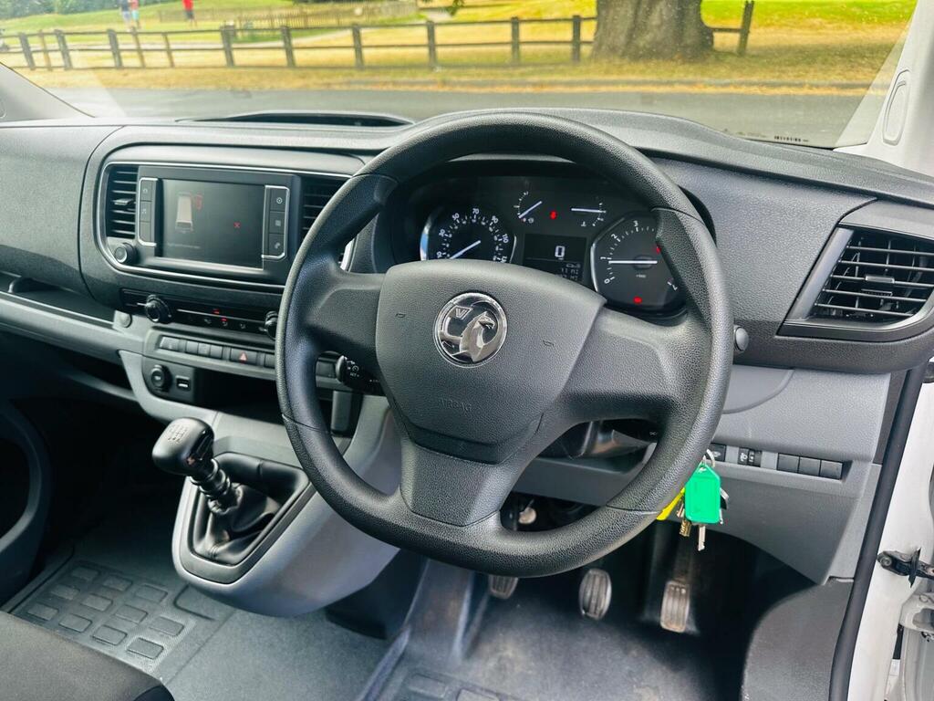 Vauxhall Vivaro 3100 2.0D 180Ps Gs H1 Dcab White #29