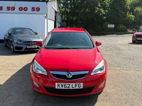Vauxhall Astra 1.3 Cdti Ecoflex Red #2