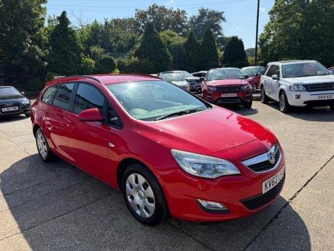 Vauxhall Astra 1.3 Cdti Ecoflex Red #3
