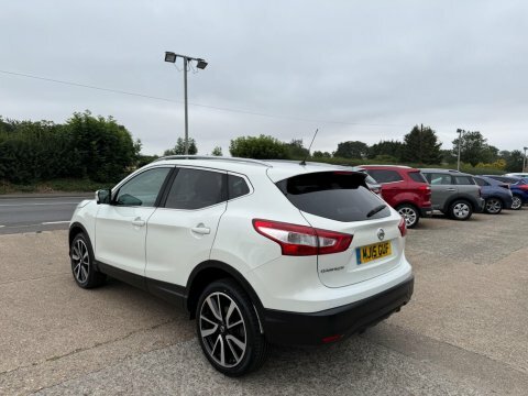 Nissan Qashqai 1.6 Dci Tekna MJ15GUF White #5