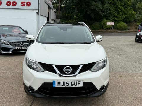 Nissan Qashqai 1.6 Dci Tekna MJ15GUF White #2