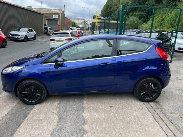 Ford Fiesta 2015 1.25 Zetec Hatchback Euro 6 Blue #3