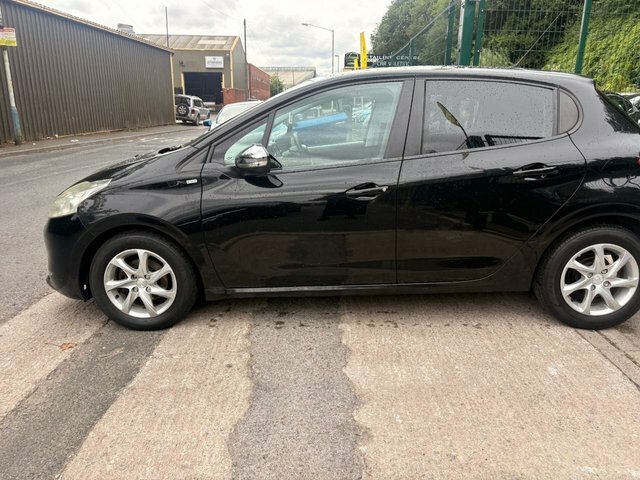 Peugeot 208 2015 1.2 Vti Puretech Style Hatchback M Black #6