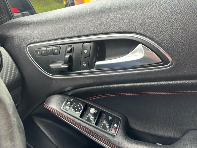 Mercedes-Benz A Class Mercedes-benz A180 1.8 Blueefficiency Sport Cdi Au White #18