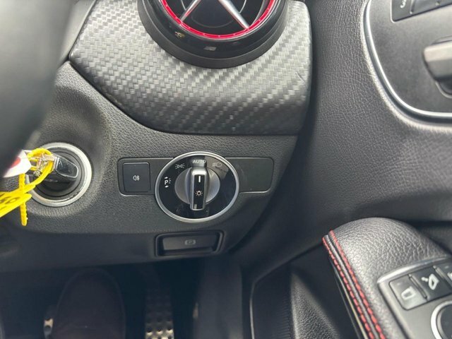 Mercedes-Benz A Class Mercedes-benz A180 1.8 Blueefficiency Sport Cdi Au White #19