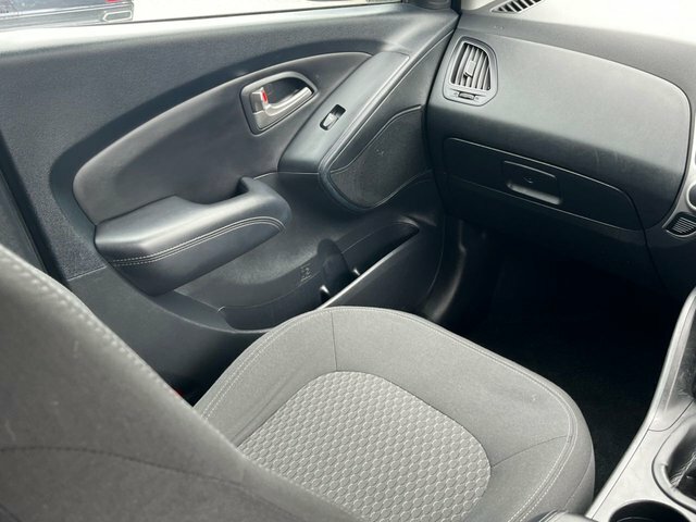 Hyundai Ix35 1.7 Crdi Premium 2Wd Black #13