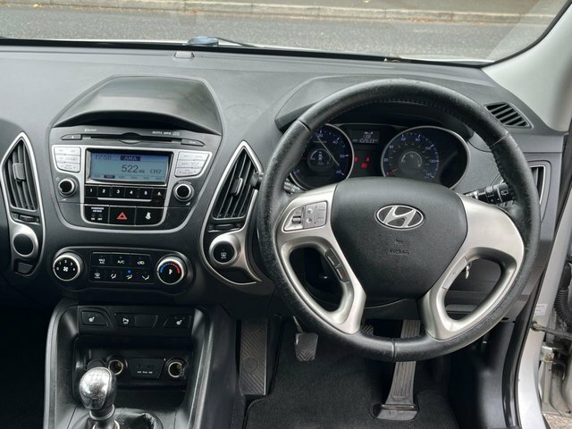 Hyundai Ix35 1.7 Crdi Premium 2Wd Black #12