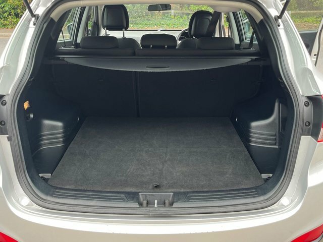 Hyundai Ix35 1.7 Crdi Premium 2Wd Black #17