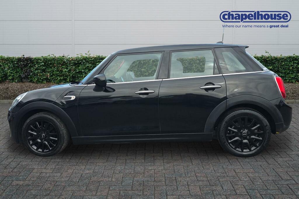 Mini Hatch Cooper Classic 1.5 YG69KWW Black #6