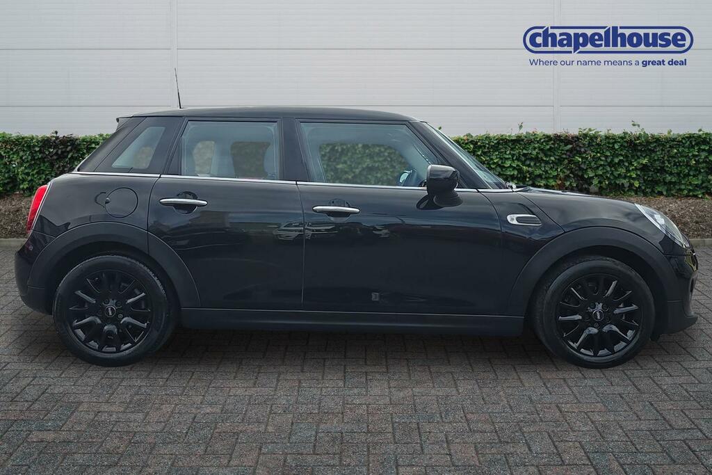 Mini Hatch Cooper Classic 1.5 YG69KWW Black #2