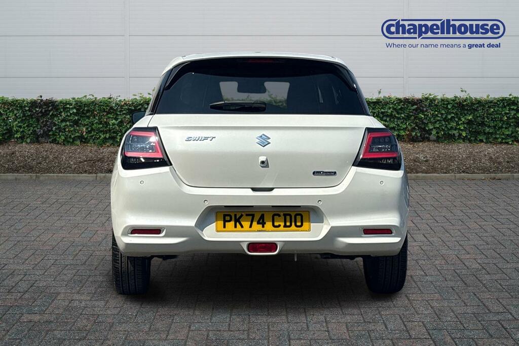 Suzuki Swift Motion Mhev 1.2 White #4