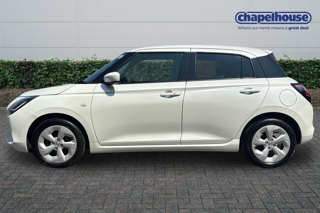 Suzuki Swift Motion Mhev 1.2 White #6