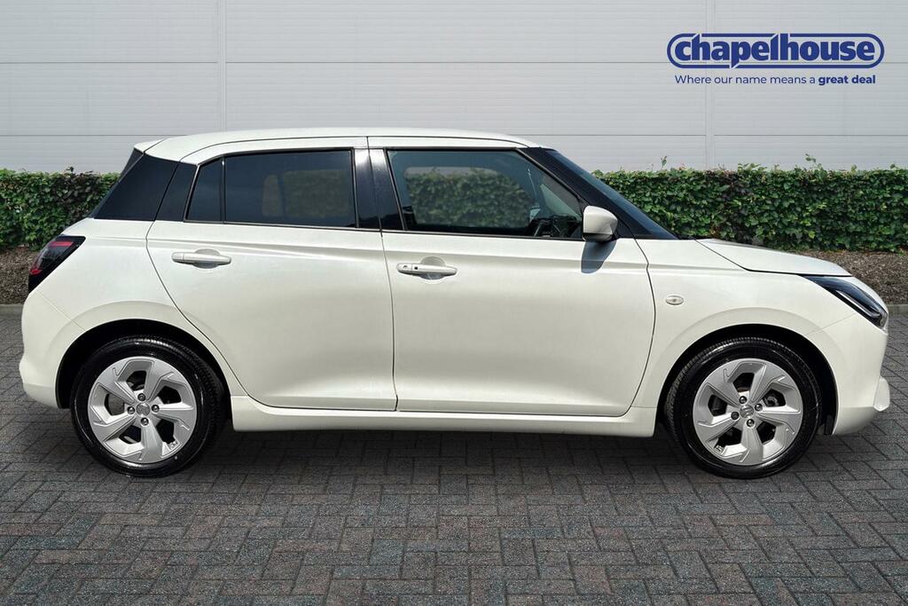 Suzuki Swift Motion Mhev 1.2 White #2