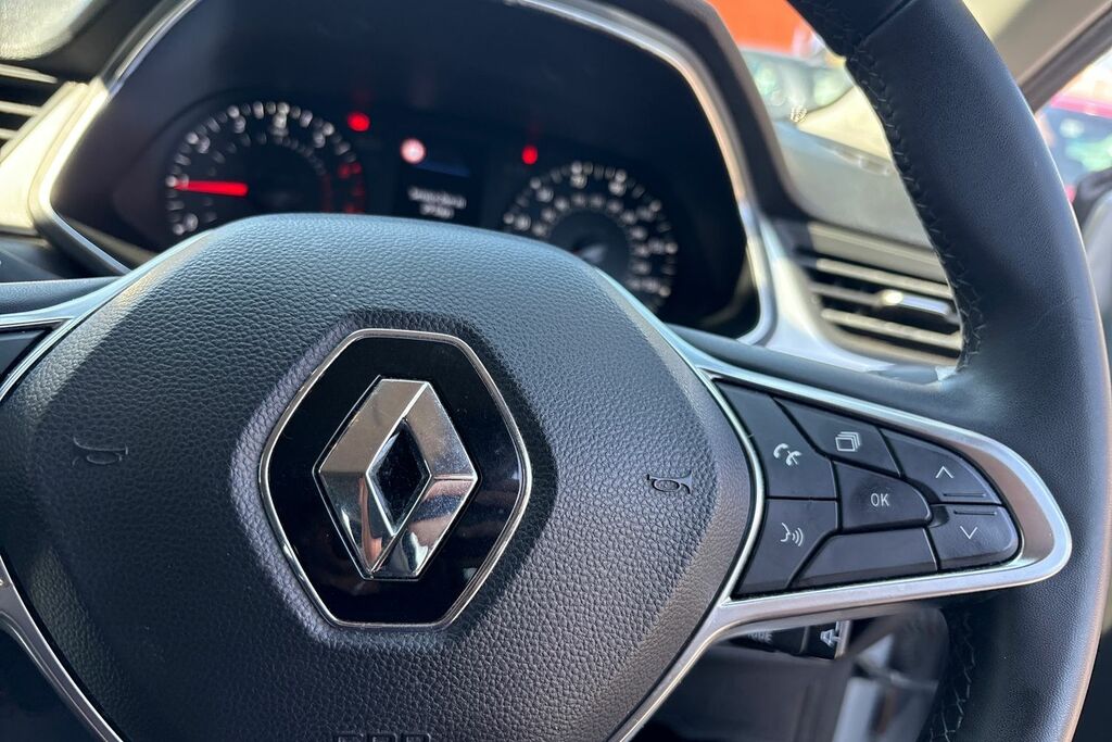 Renault Captur 0.9L Iconic White #30