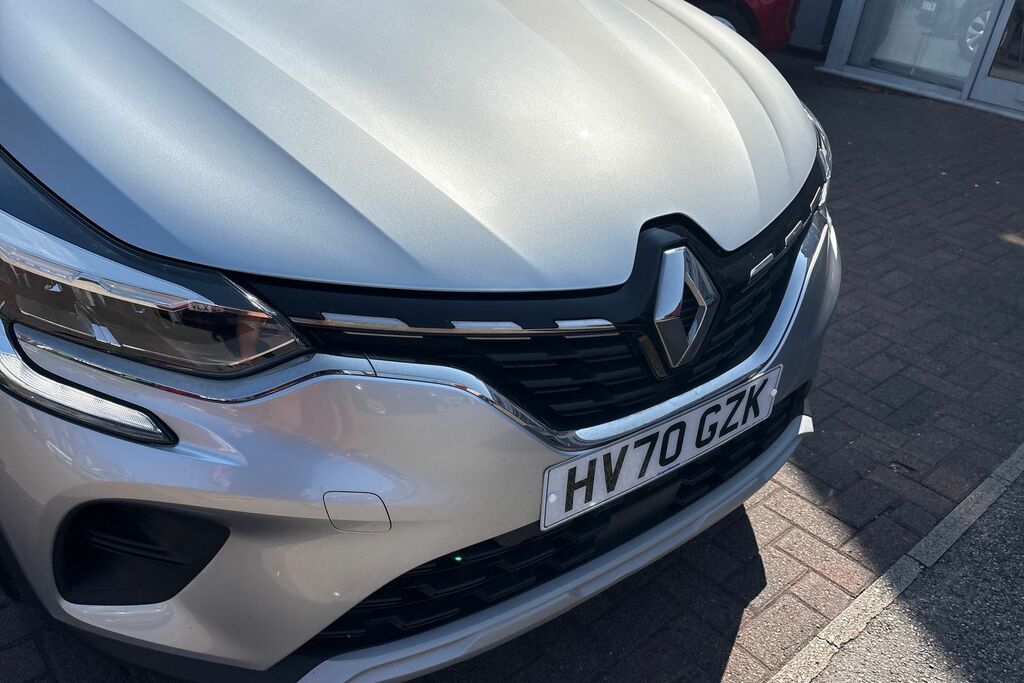 Renault Captur 0.9L Iconic White #21