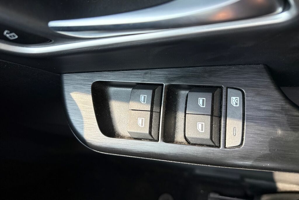 MG ZS 1.5 Vti-tech Exclusive Black #36