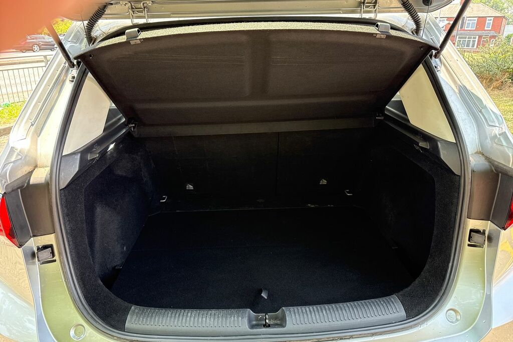 MG ZS 1.5 Vti-tech Exclusive Black #18