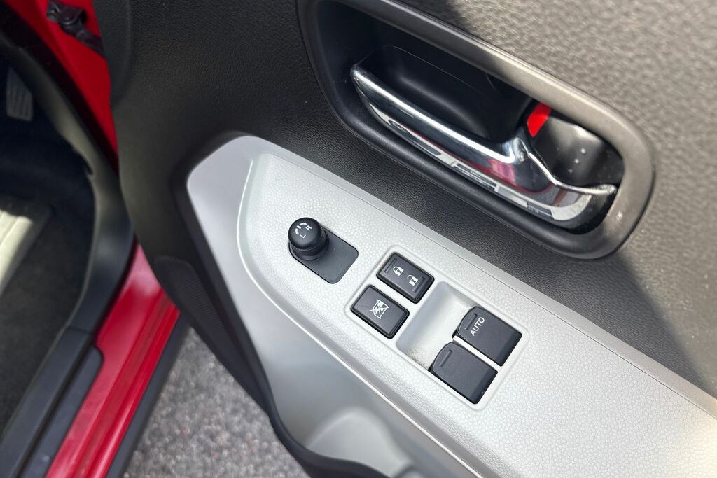 Suzuki Ignis Suzuki Ignis 1.2 Ignis Adventure Dualjet Red #27