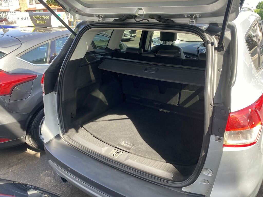 Ford Kuga 2.0 Tdci Titanium Suv 2Wd Euro 6 Silver #8