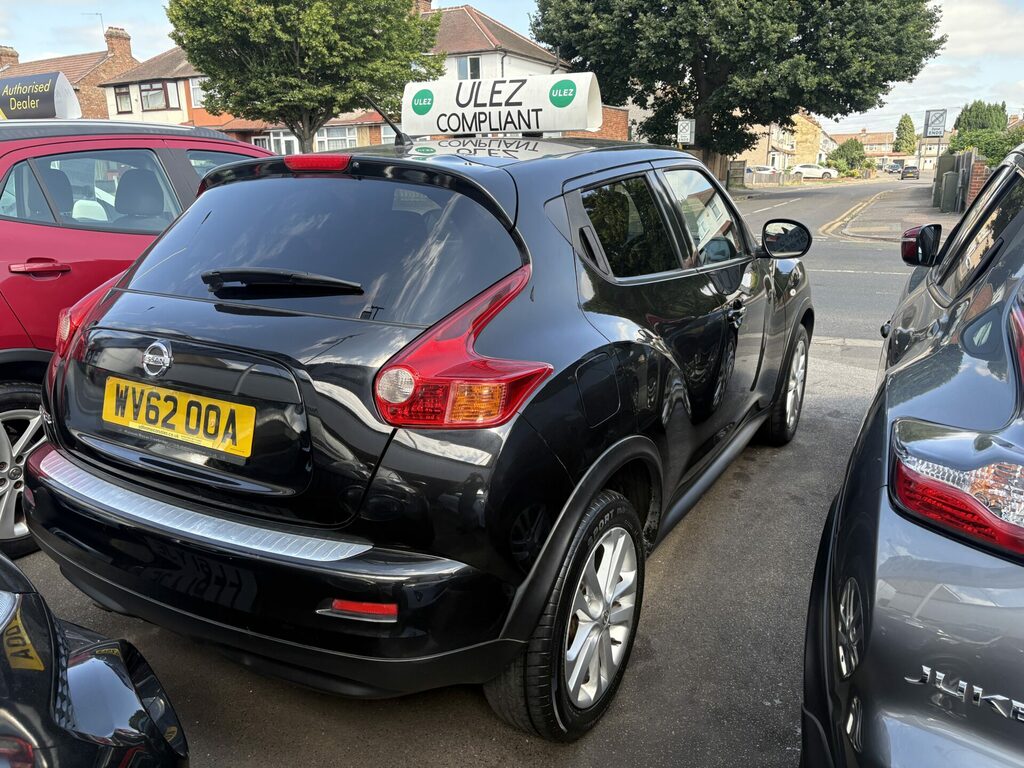 Nissan Juke 1.6 Acenta Premium Euro 5 S S Black #4