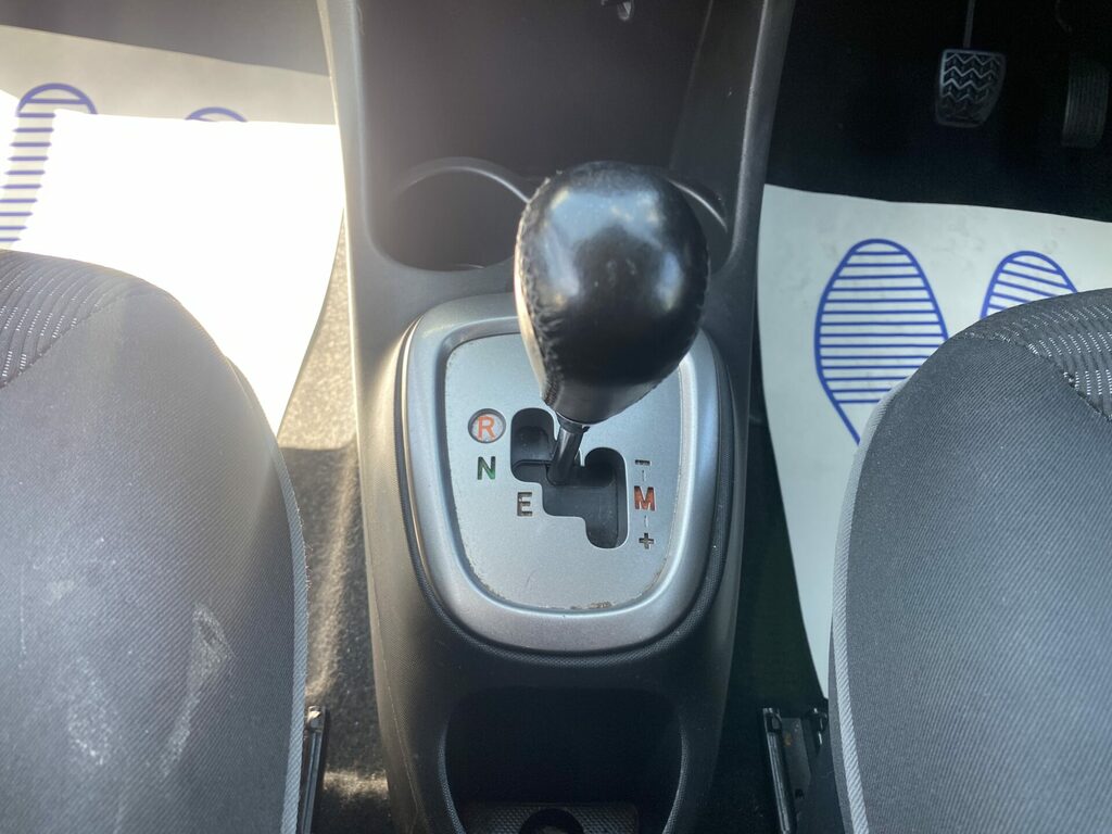 Peugeot 107 Active Black #12