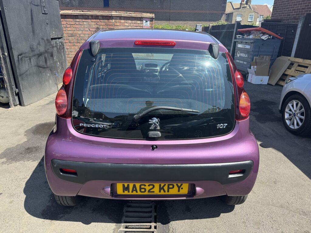 Peugeot 107 Active Black #19