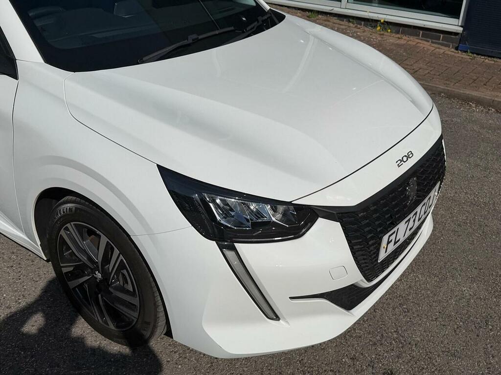 Peugeot 208 208 1.2 Puretech Allure Premium Euro 6 Ss White #4