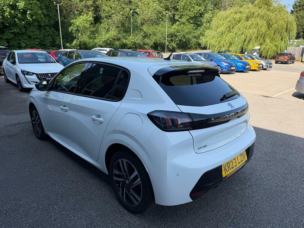 Peugeot 208 208 1.2 Puretech Allure Premium Euro 6 Ss White #6