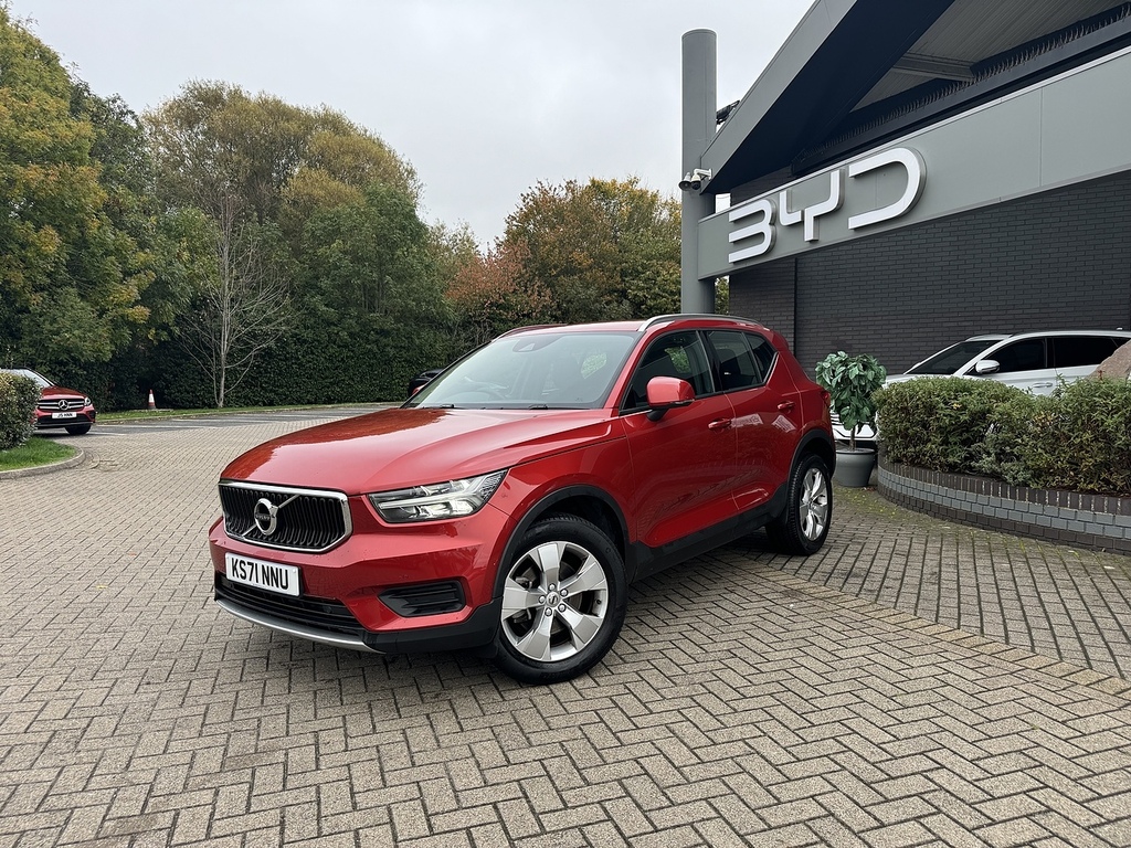Volvo XC40 B4 Mhev Momentum Red #4