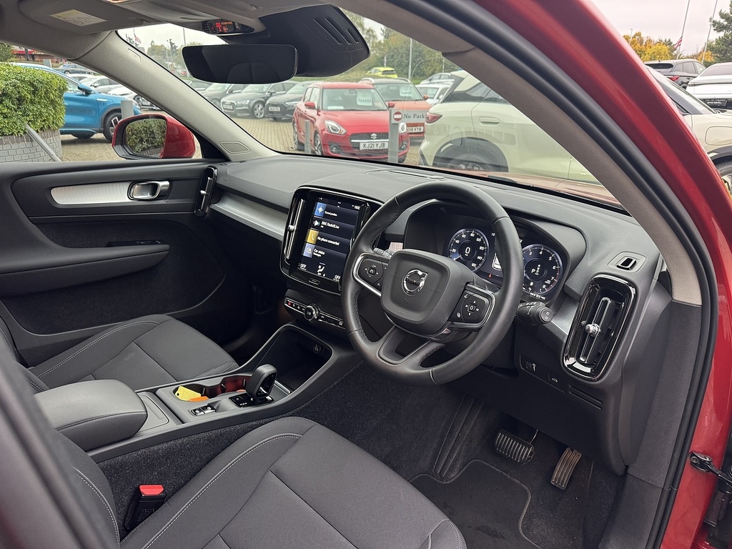 Volvo XC40 R-design Pro, B4 Mild Hybrid Carplay , Android A Black #8