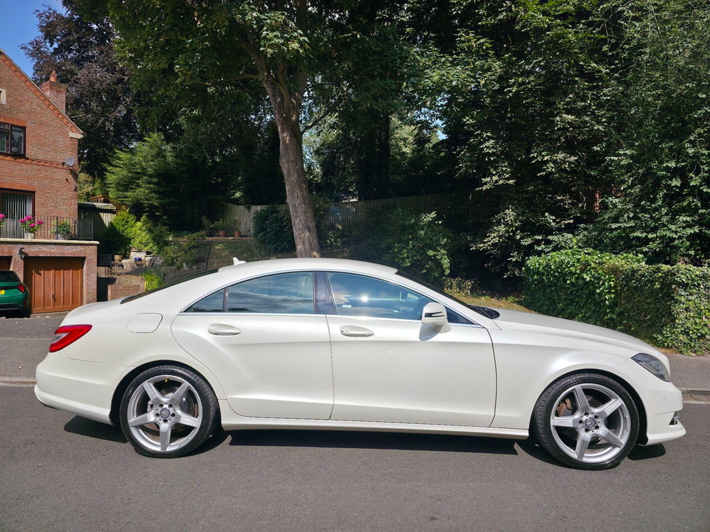 Mercedes-Benz CLS Saloon White #8